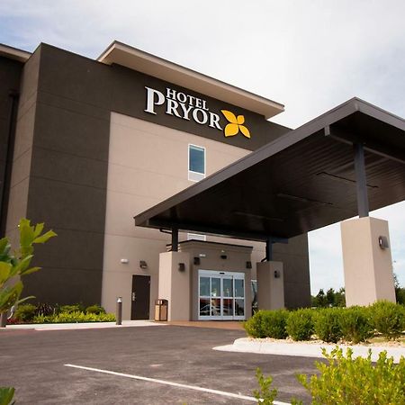 Hotel Pryor Pryor Creek Bagian luar foto