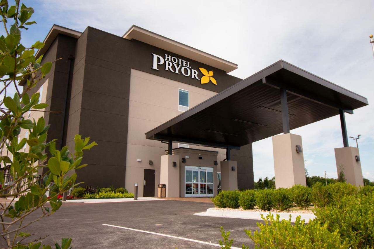 Hotel Pryor Pryor Creek Bagian luar foto