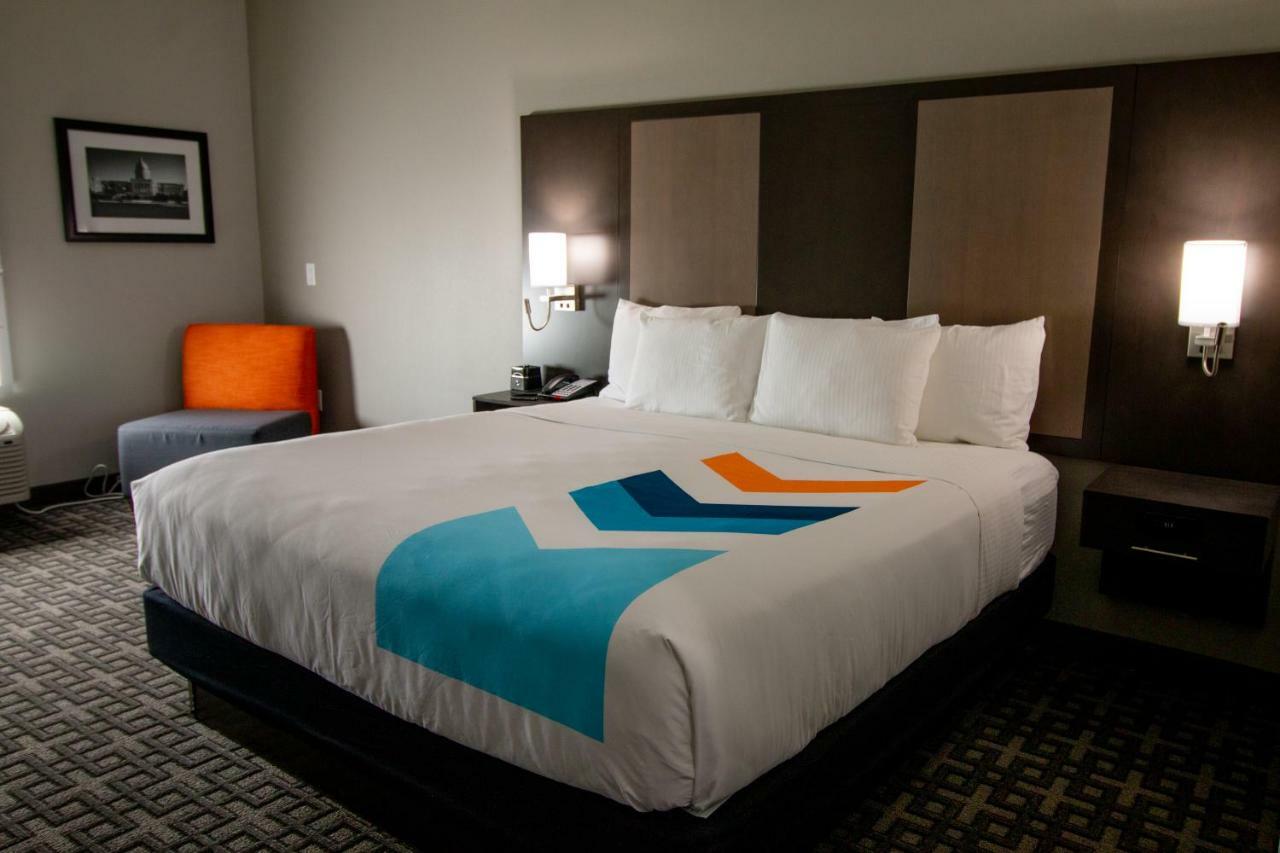Hotel Pryor Pryor Creek Bagian luar foto